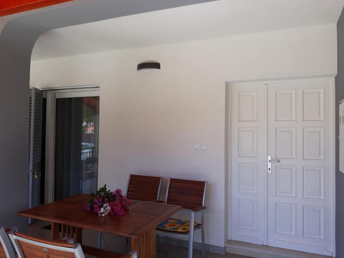 Apartment Nevia Fazana Exterior photo